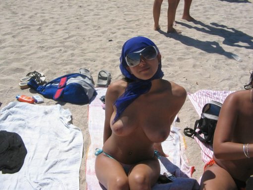 Cute Sexy Woman Topless With Friends At Beach Photo Cute Sexy Woman Topless With Friends At Beach Photo